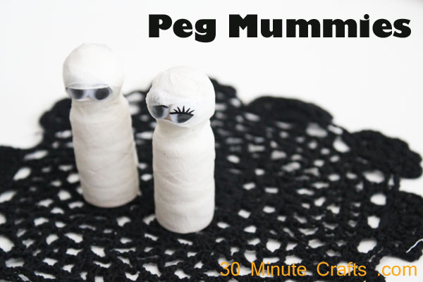 Peg Mummy with Google Eyes - 30 Minute Crafts